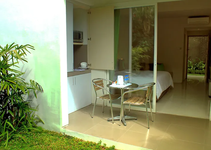 Cozy Hotel Seminyak